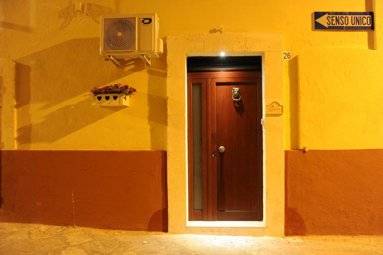 Appartement Palazzo Savoia 1856 à Fasano Extérieur photo